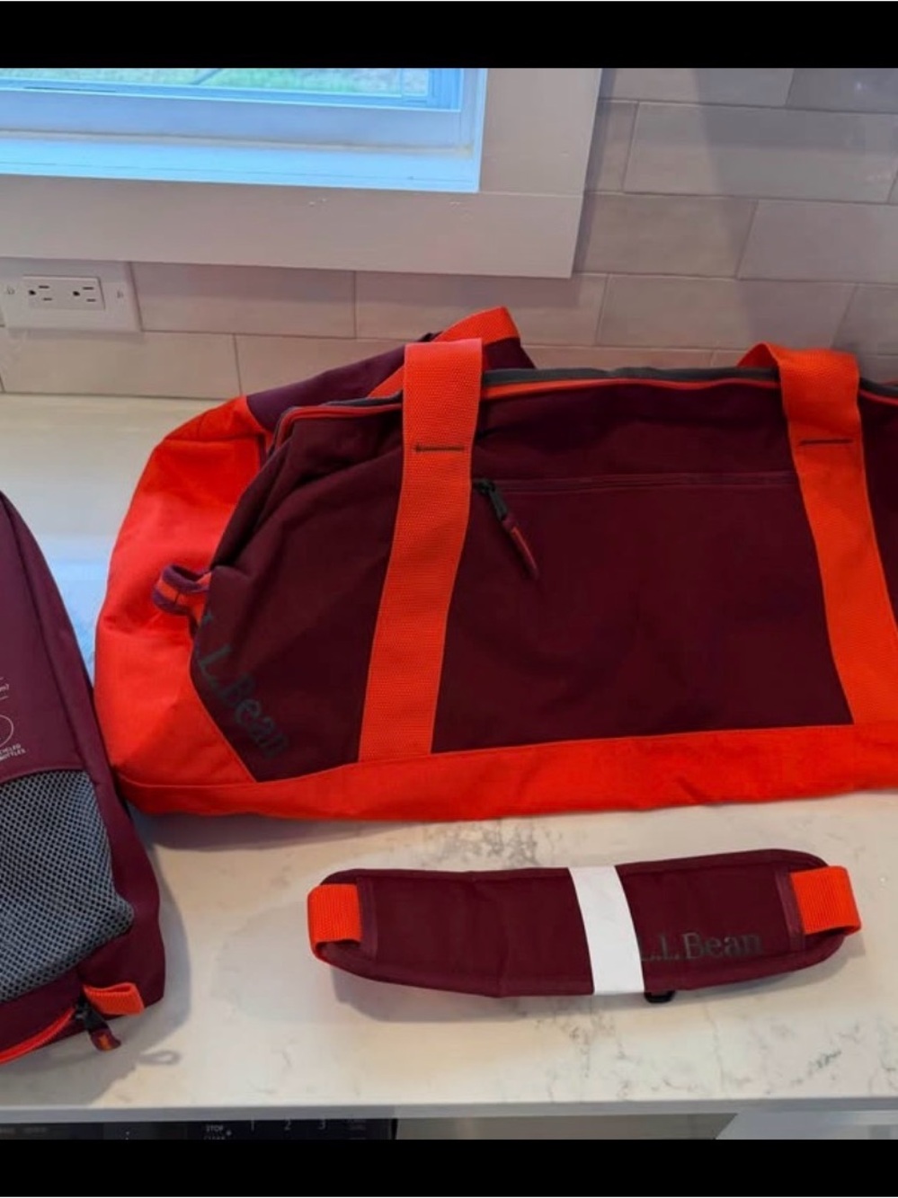 L.L. Bean Rosewood Duffel Bag - Picture 2 of 3